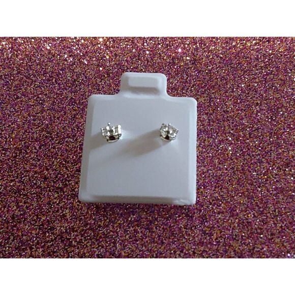 New Sterling Silver 2 Ct. Princess Cut Sim Diamond Stud Earrings~.925 - Picture 3 of 3